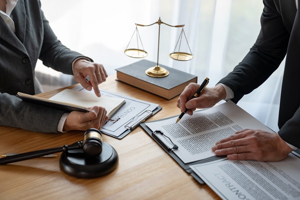 What Is The Difference Between An Attorney And A Lawyer?