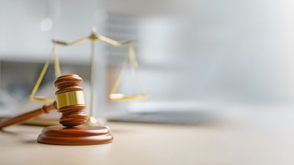 When To Contact A Law Firm Near Me About Criminal Charges